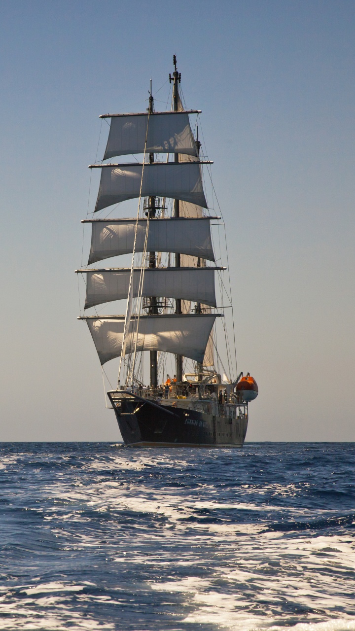 Brown Sail Ship on Sea During Daytime. Wallpaper in 720x1280 Resolution