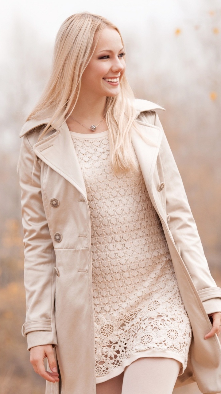 Vêtement, Les Vêtements D'extérieur, Beauté, Blond, Cheveu. Wallpaper in 720x1280 Resolution