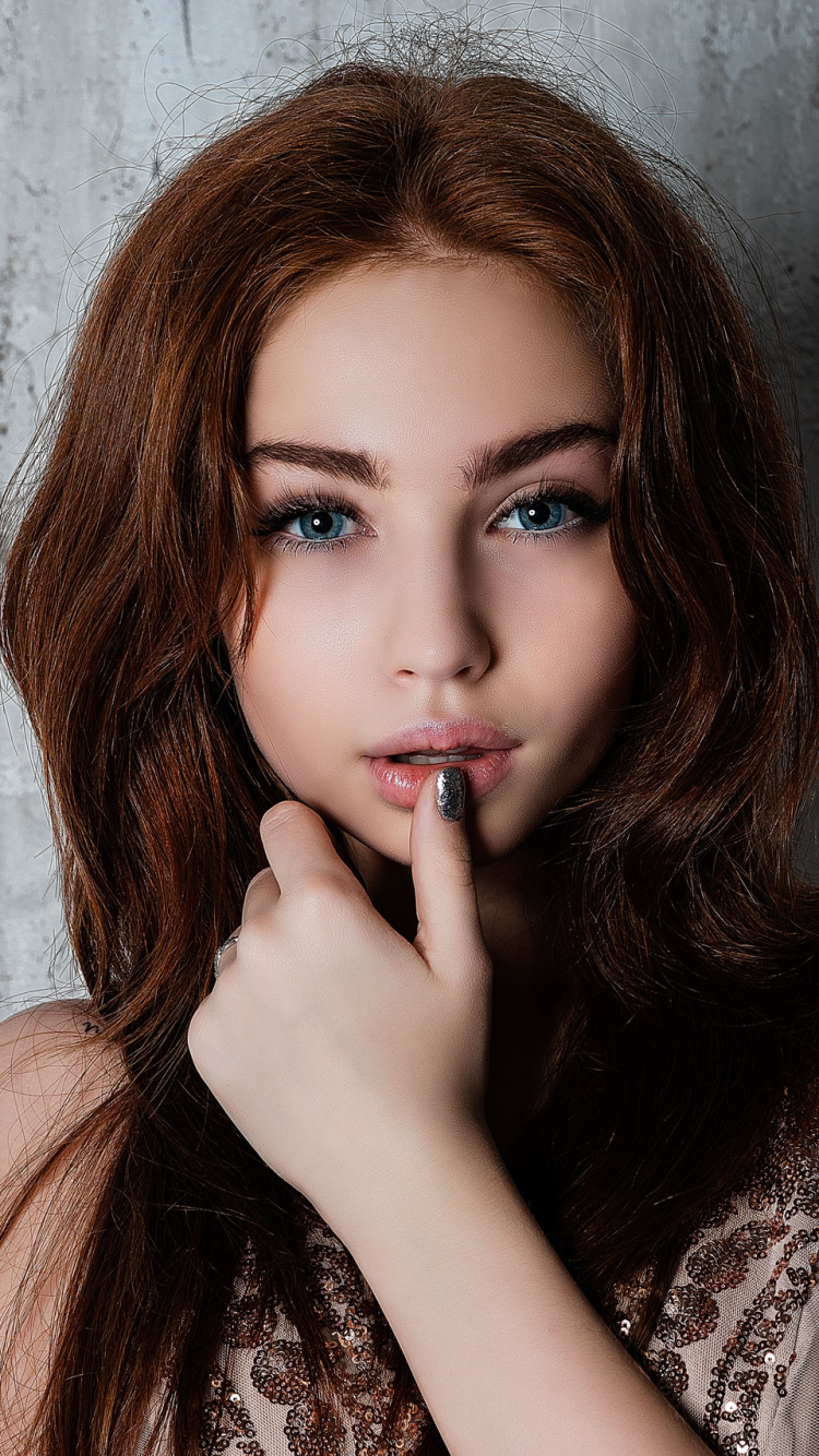 Gesicht, Haar, Lippe, Schönheit, Haut. Wallpaper in 750x1334 Resolution