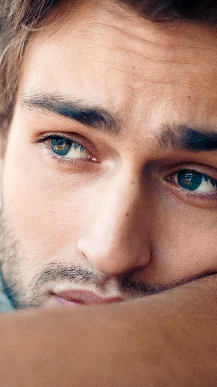 Douglas Booth, Orgullo y Prejuicio y Zombis, Actor, Ceja, Entrecejo. Wallpaper in 750x1334 Resolution