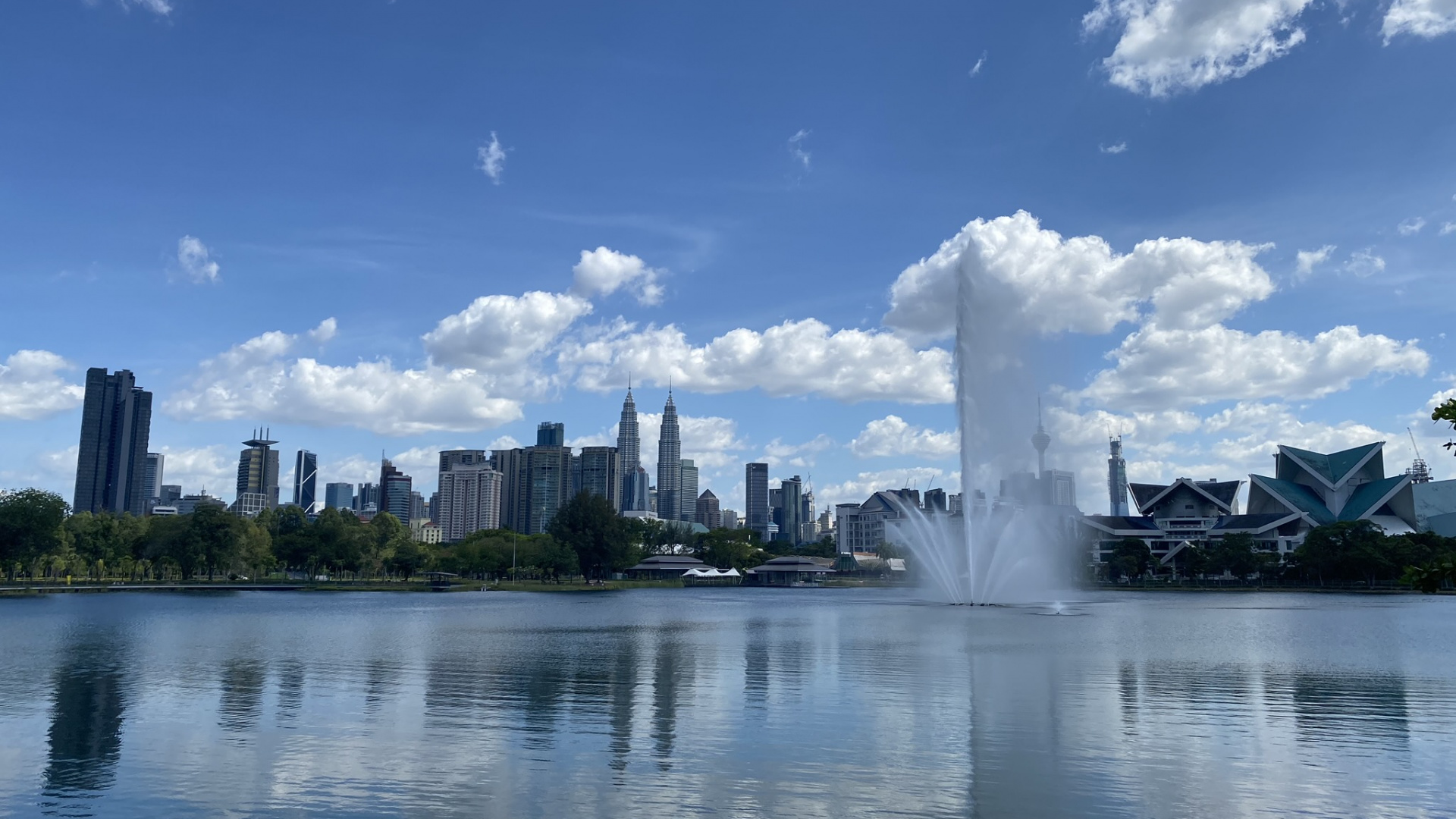 Petronas Towers, Kuala Lumpur, Malaysien, Wasserressourcen, Wasser. Wallpaper in 1920x1080 Resolution