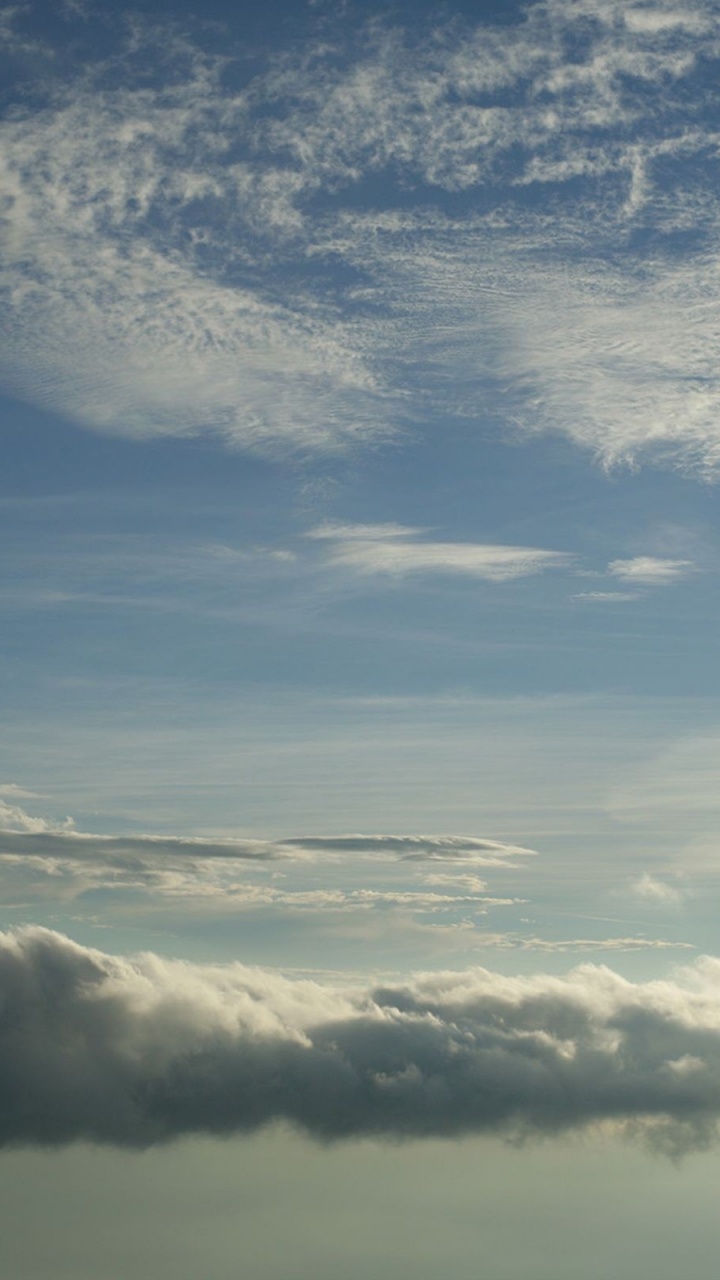 Nuages Blancs et Ciel Bleu Pendant la Journée. Wallpaper in 720x1280 Resolution