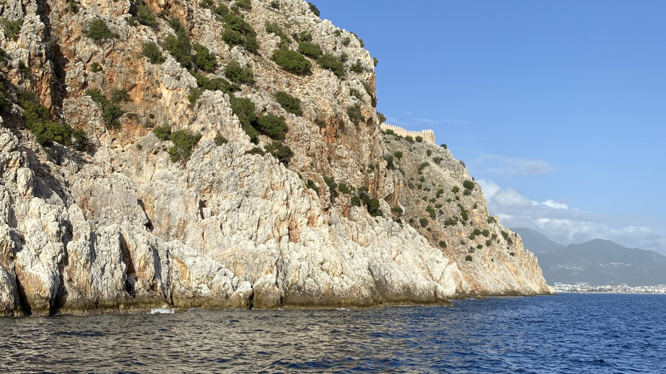 Mar, Mar Jónico, Los Islotes, Agua, Montaña. Wallpaper in 1366x768 Resolution