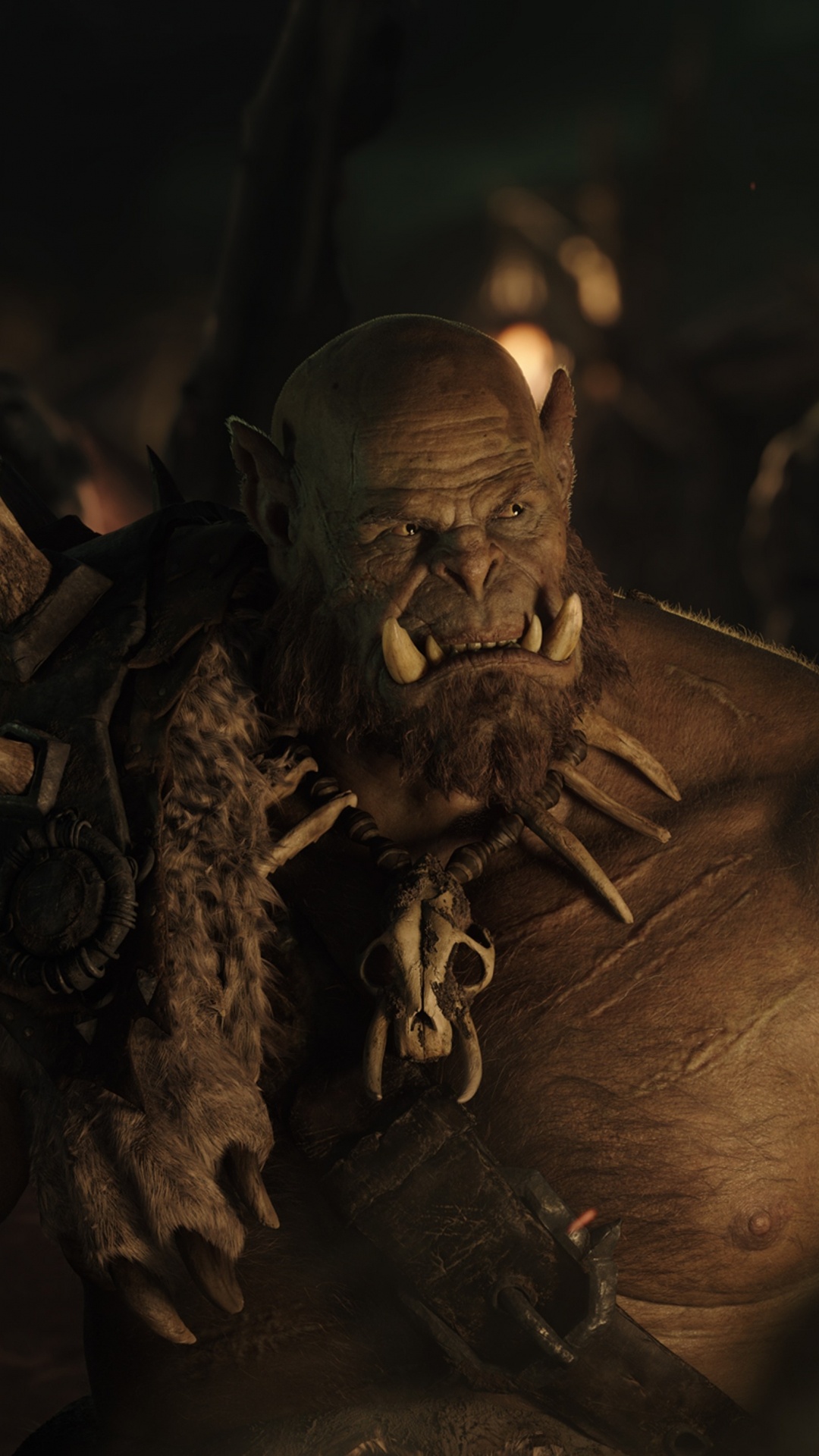 Braune Elefantenfigur Aus Holz Mit Lichterketten. Wallpaper in 1080x1920 Resolution