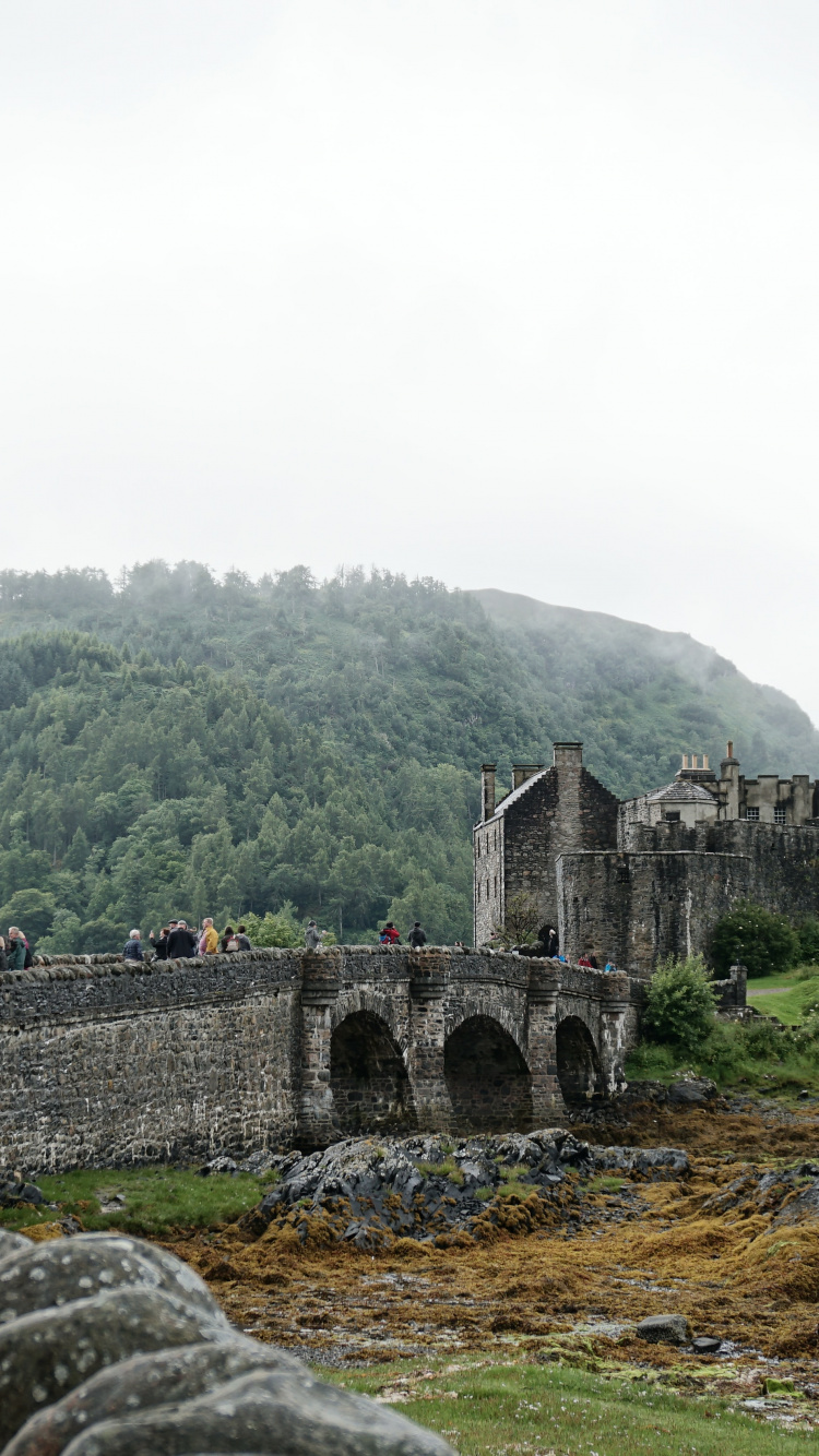 Le Château D'Eilean Donan, Dornie, Le Château De Stirling, Highlands, Tour Fenton. Wallpaper in 750x1334 Resolution