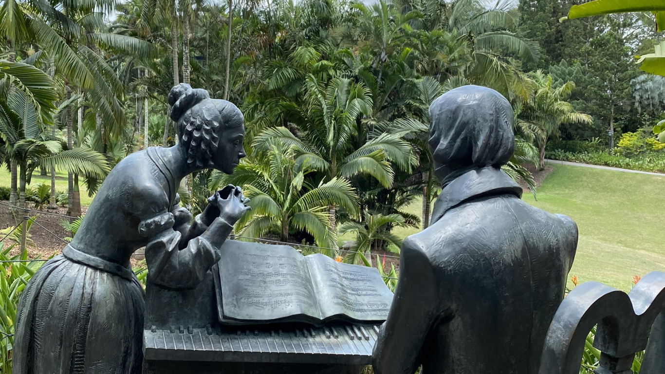 Statue, Palm Trees, Sculpture, Tree, Art. Wallpaper in 1366x768 Resolution