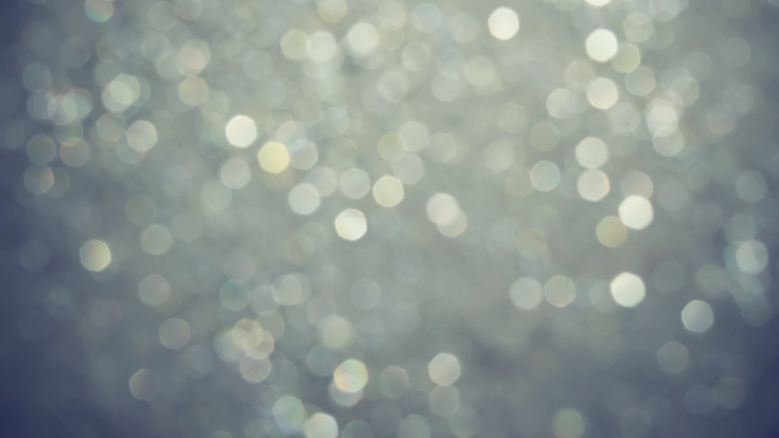 Weiße Und Gelbe Bokeh-Lichter. Wallpaper in 2560x1440 Resolution