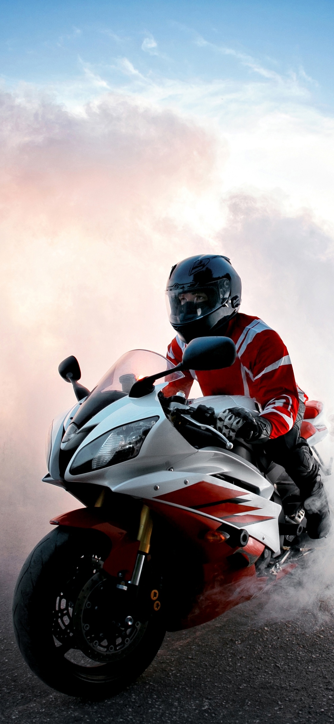 Burnout-Motorrad, Yamaha Motor Company, Motorradhelm, Motorrad, Fahrrad. Wallpaper in 1125x2436 Resolution