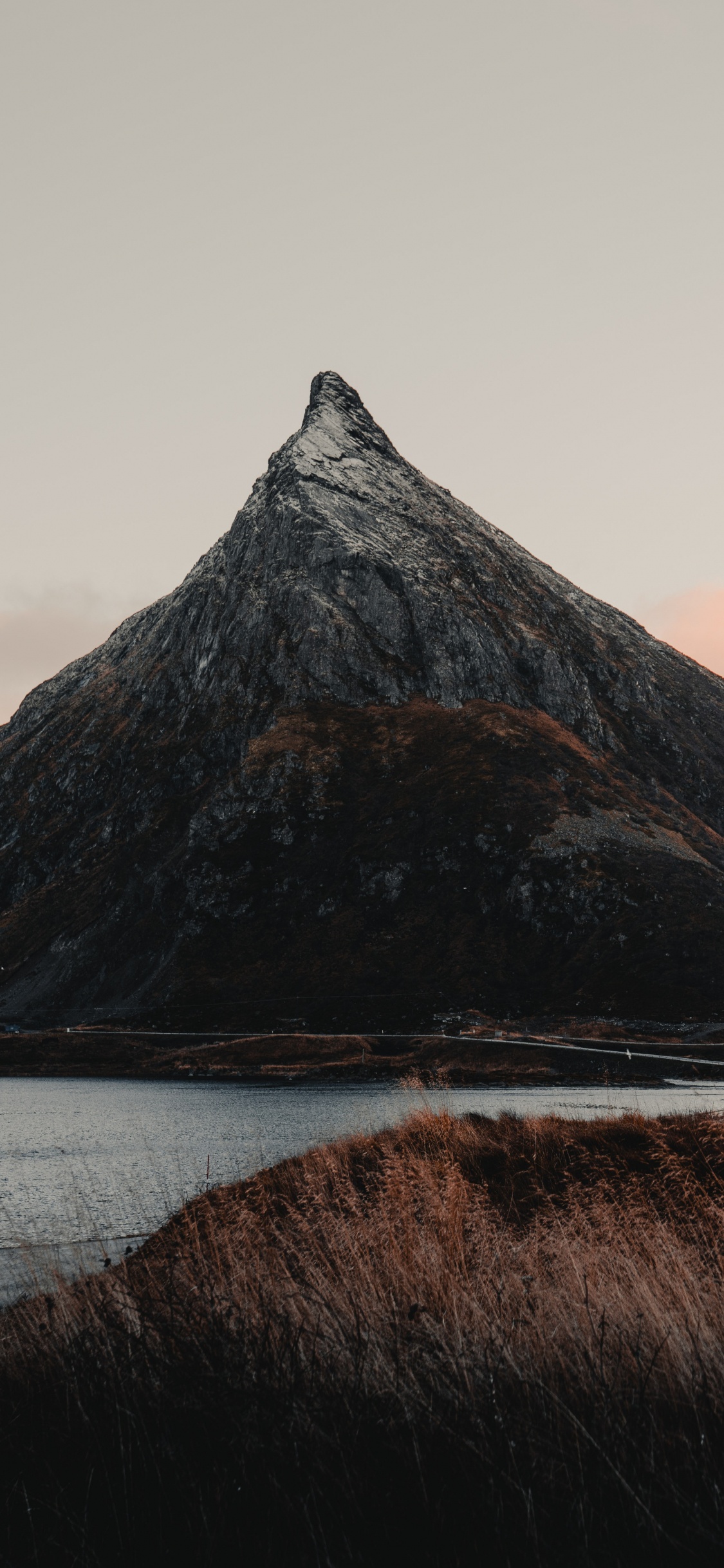 Montaña, Las Formaciones Montañosas, Highland, Naturaleza, Glaciar de Terreno. Wallpaper in 1125x2436 Resolution
