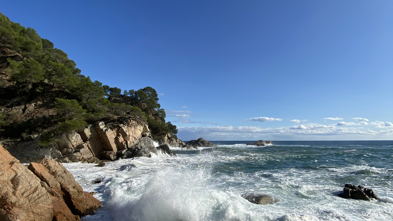 Sea, Water, Body of Water, Fluid, Rock. Wallpaper in 1366x768 Resolution