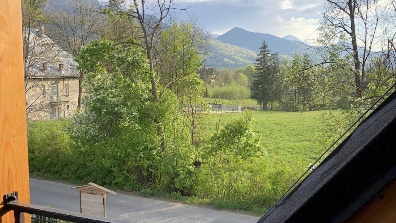 Haus, Immobilie, Bergkette, Farbtöne Und Schattierungen, Bergstation. Wallpaper in 1280x720 Resolution