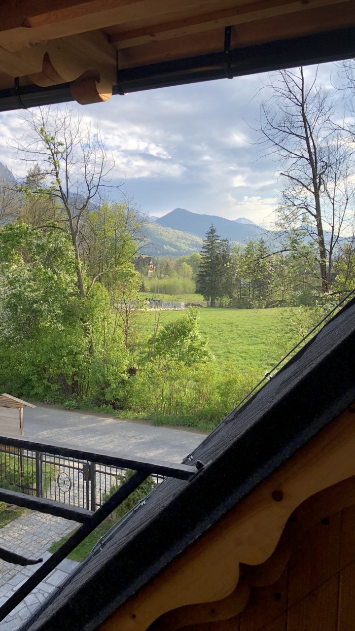 House, Real Estate, Mountain Range, Tints and Shades, Shade. Wallpaper in 720x1280 Resolution