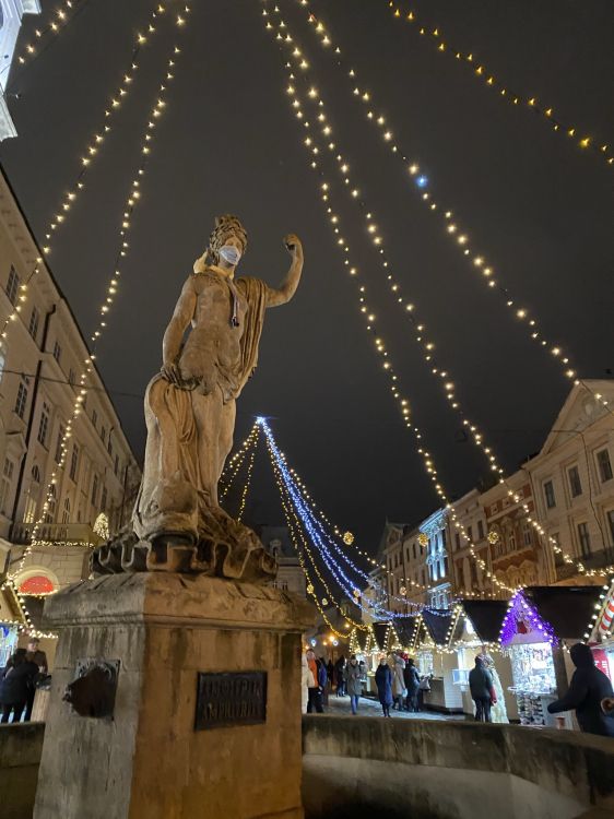 Luminaire, Lumière de Rue, Les Lumières de Noël, Le Jour De Noël, Attraction Touristique. Wallpaper in 1536x2048 Resolution