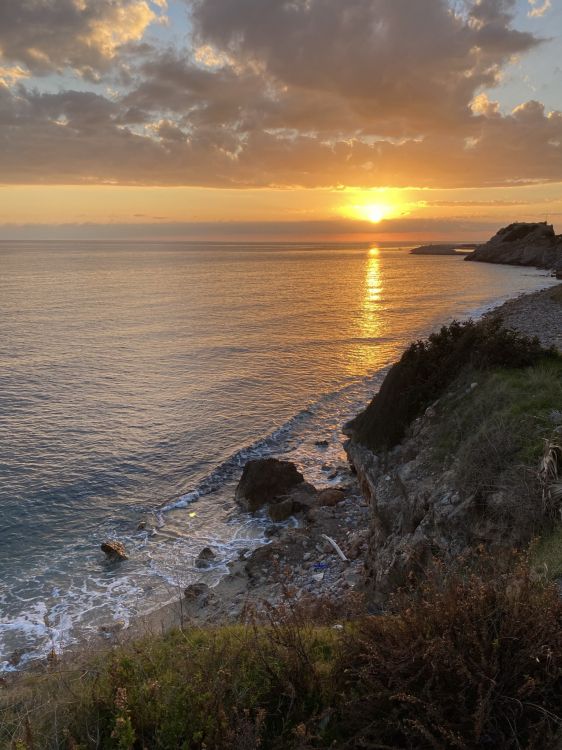 Küste, Cloud, Wasser, Wasserressourcen, Naturlandschaft. Wallpaper in 1535x2048 Resolution