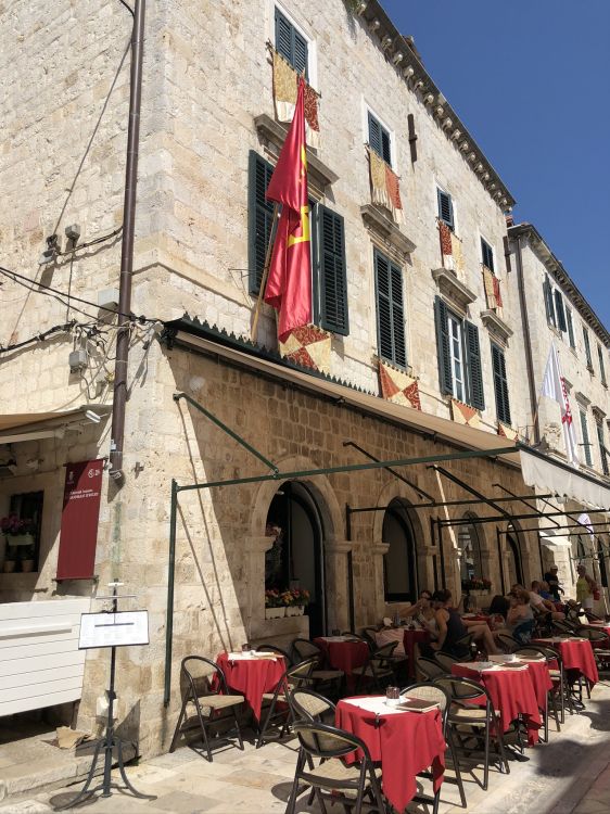 Façade, Drapeau, Mobilier, Chair, Table D'extérieur. Wallpaper in 1536x2048 Resolution