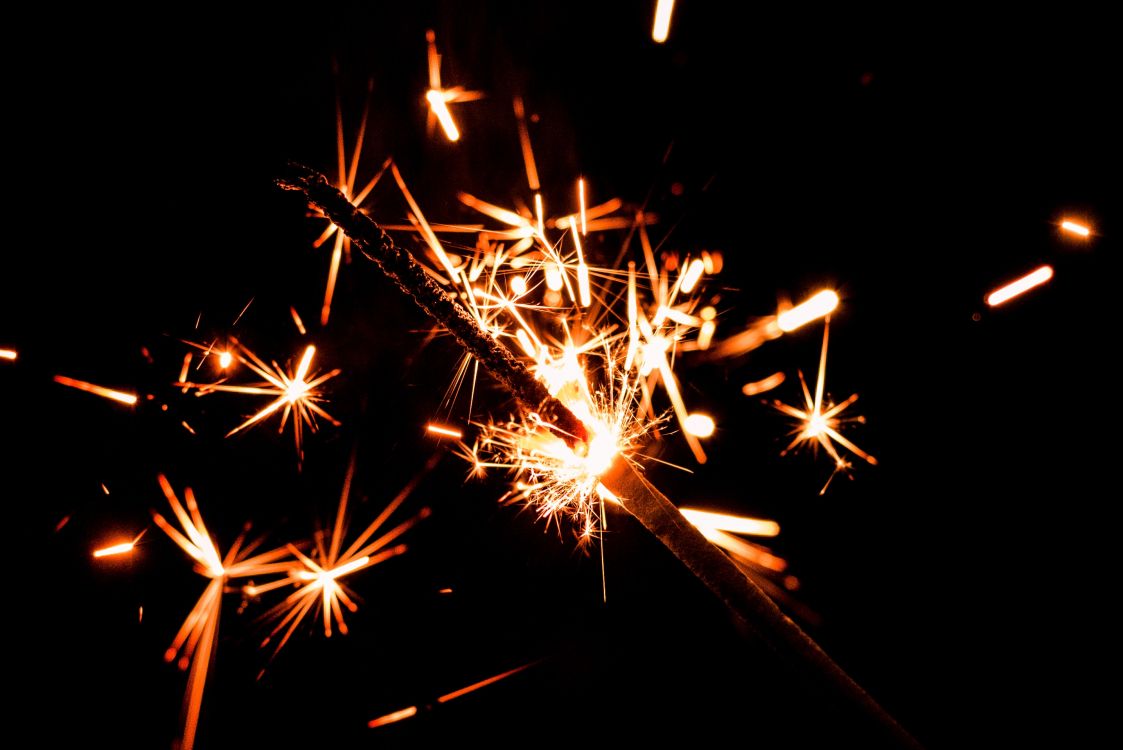 Feuerwerk, Funken, Wunderkerze, Diwali, Mitternacht. Wallpaper in 2873x1918 Resolution