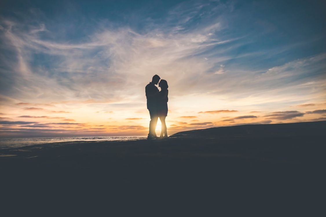 Ehepaar, Menschen in Der Natur, Cloud, Horizont, Sonnenuntergang. Wallpaper in 4928x3280 Resolution