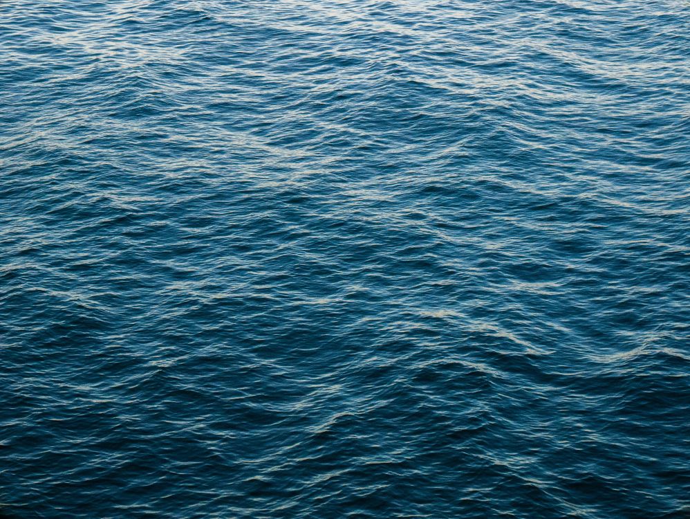 Plan D'eau Bleu Pendant la Journée. Wallpaper in 4592x3448 Resolution