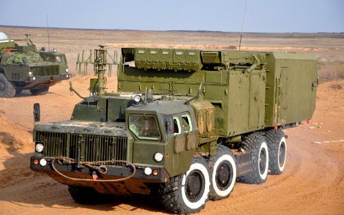 Image green and brown battle tank