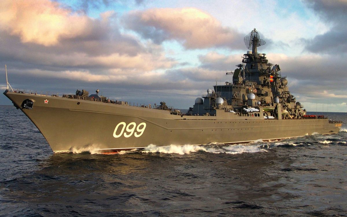 Russian Battlecruiser Pyotr Velikiy, Cruiser, Warship, Battleship, Naval Ship. Wallpaper in 2880x1800 Resolution