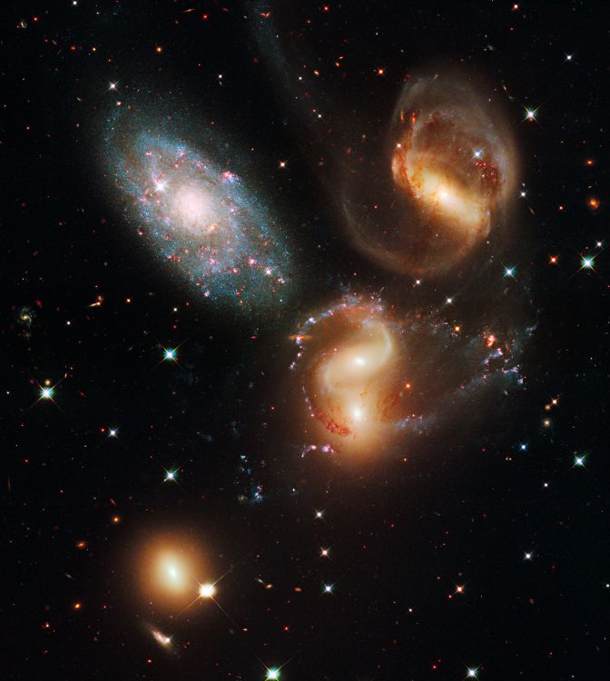 Abbildung Der Weißen Und Braunen Galaxie. Wallpaper in 6064x6760 Resolution
