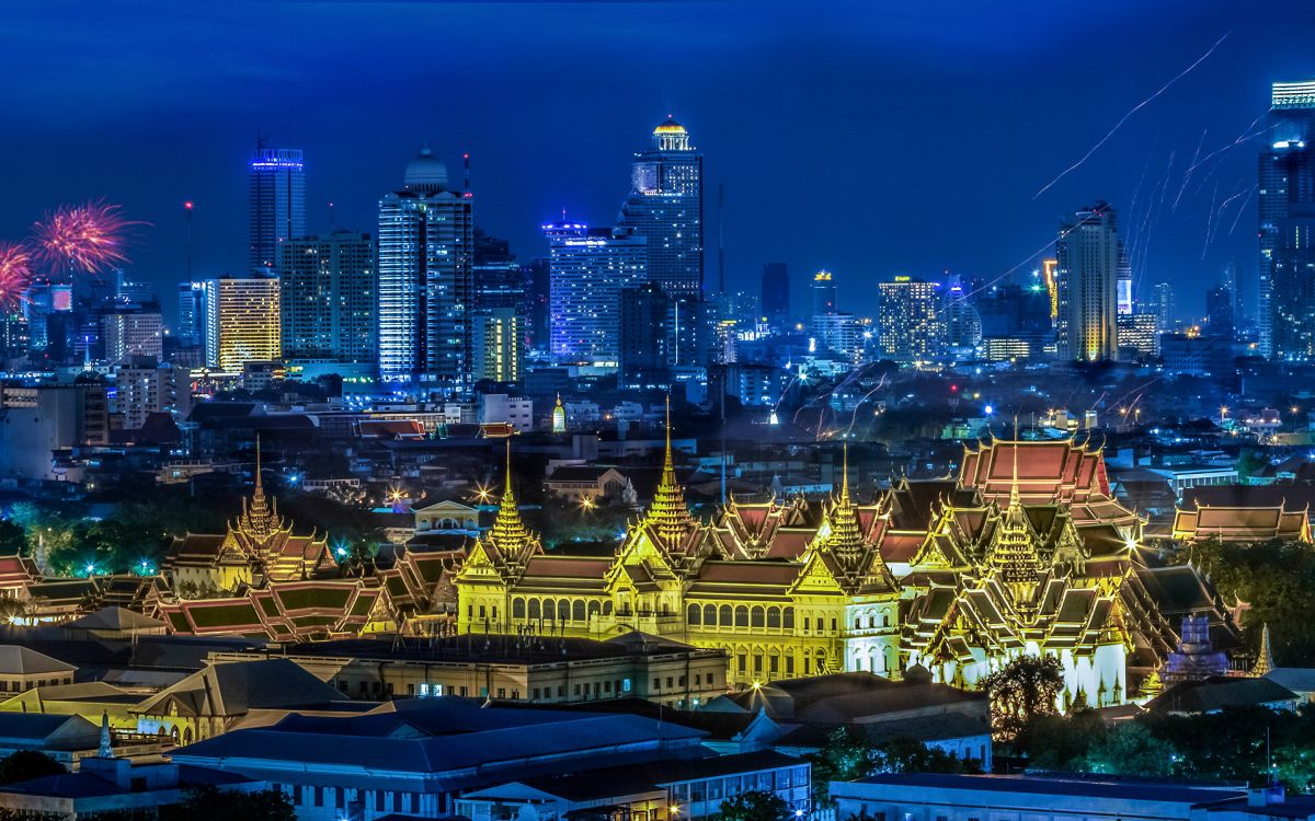 Skyline Der Stadt Bei Nacht Night. Wallpaper in 2880x1800 Resolution