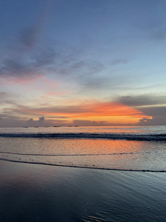 Gewässer, Flüssigkeit, Cloud, Sonnenuntergang, Wasserressourcen. Wallpaper in 1536x2048 Resolution