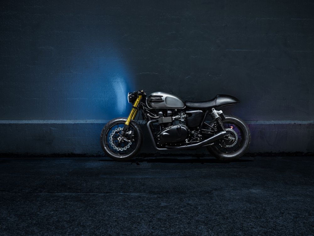 Motocicleta Cruiser Negra y Plateada. Wallpaper in 2048x1536 Resolution