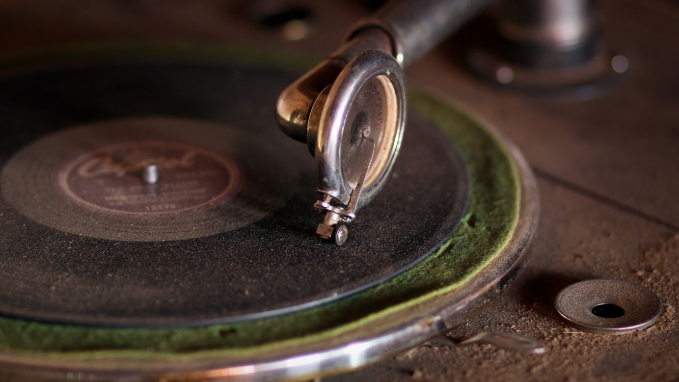 Phonograph, Schallplatte, Metall, Close Up, Grammophon. Wallpaper in 2112x1188 Resolution