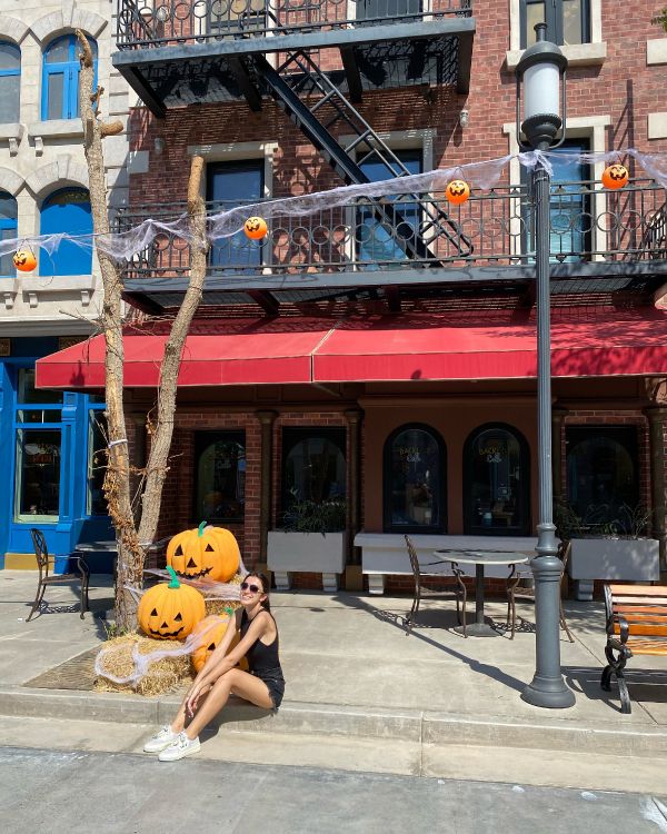 Área Urbana, Faade, Ventana, Banco, Escalera. Wallpaper in 3024x3780 Resolution