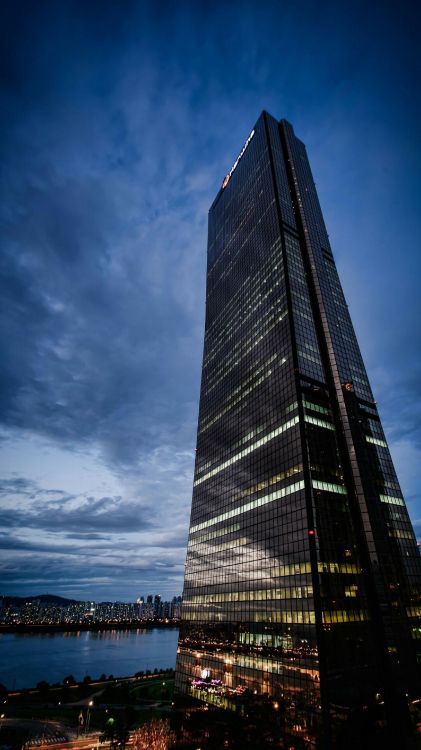 La Torre CN, Arquitectura, Torre Del Mundo Lotte, Edificio, Torre. Wallpaper in 2160x3840 Resolution