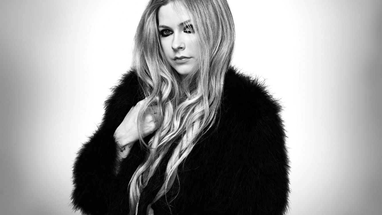 Avril Lavigne, en Blanco y Negro, Ceja, Negro, Las Pestañas. Wallpaper in 3840x2160 Resolution