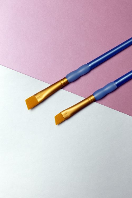 Outil à Main en Bois Bleu et Marron. Wallpaper in 3648x5472 Resolution