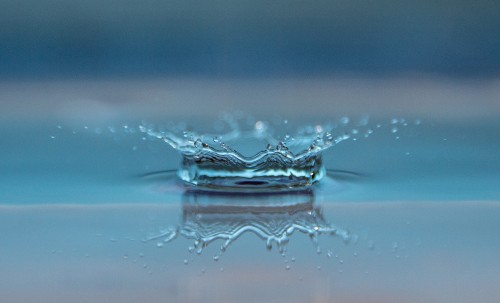 Image water drops on clear glass