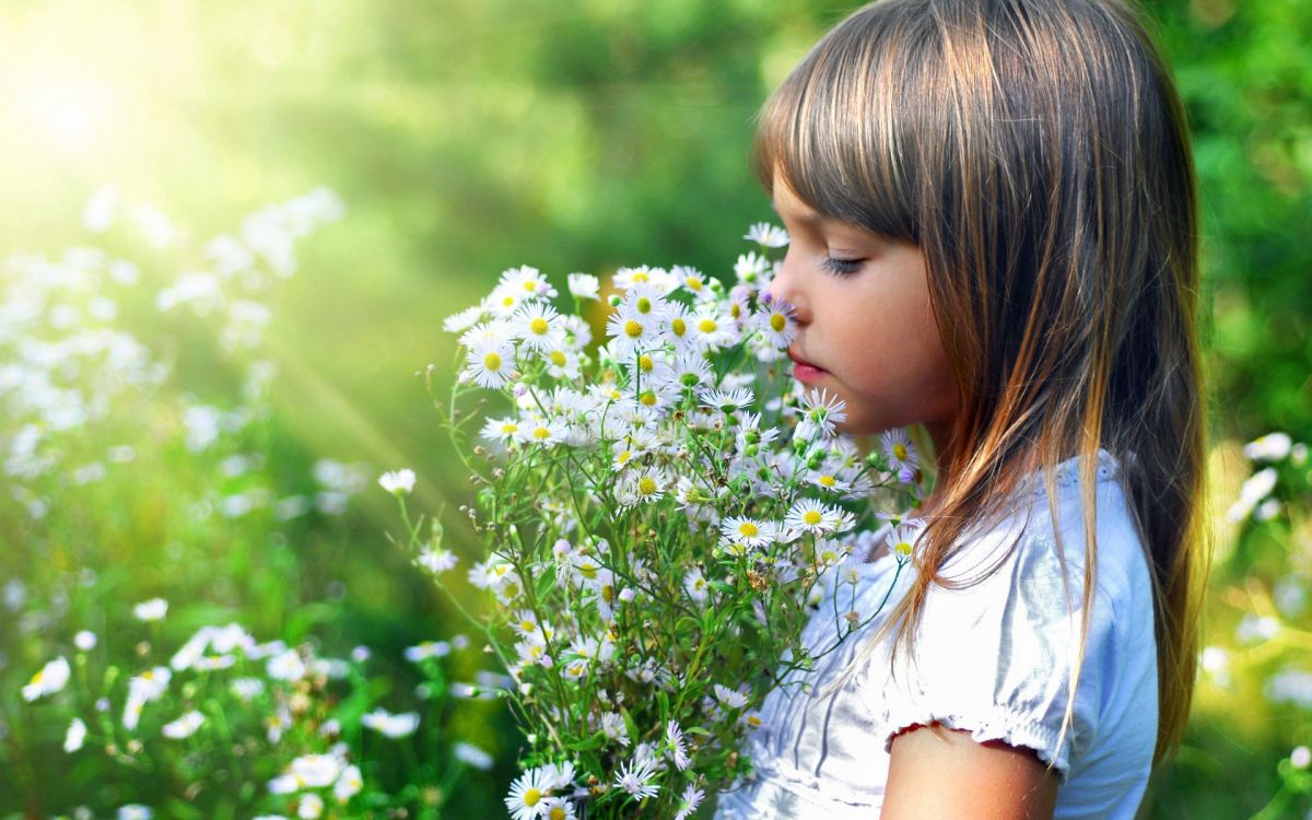 Green, Beauty, Child, Spring, Wildflower. Wallpaper in 1920x1200 Resolution