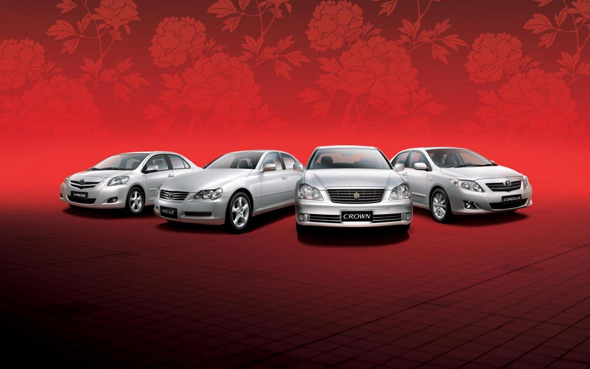 Coche Bmw Blanco Aparcado Junto a la Pared Roja. Wallpaper in 1920x1200 Resolution