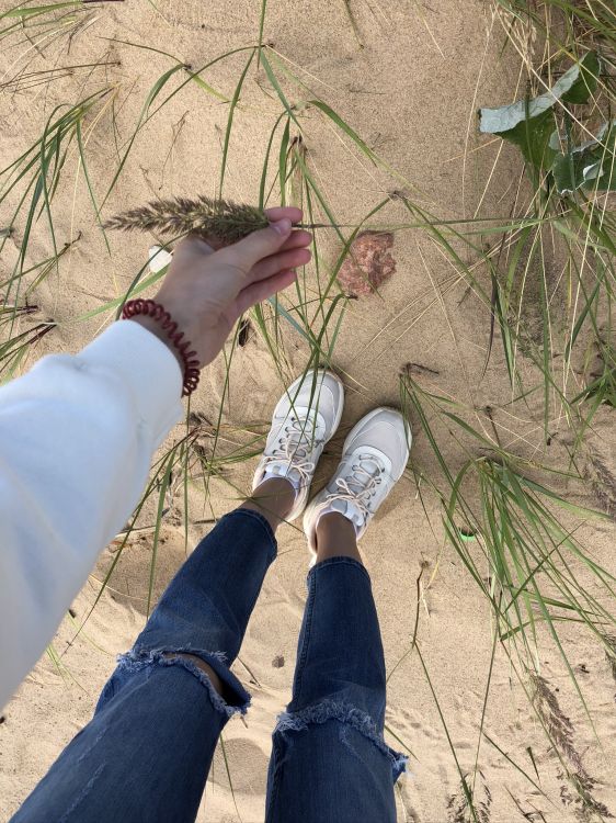 Humanos, Pierna, Zapato, Pierna Humana, Articulación. Wallpaper in 1536x2048 Resolution