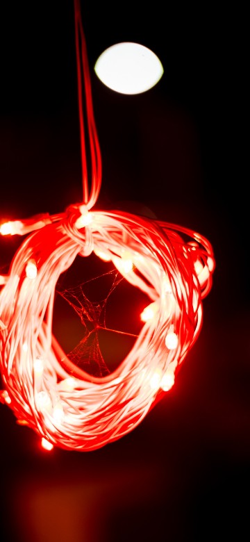 Image red light on black background