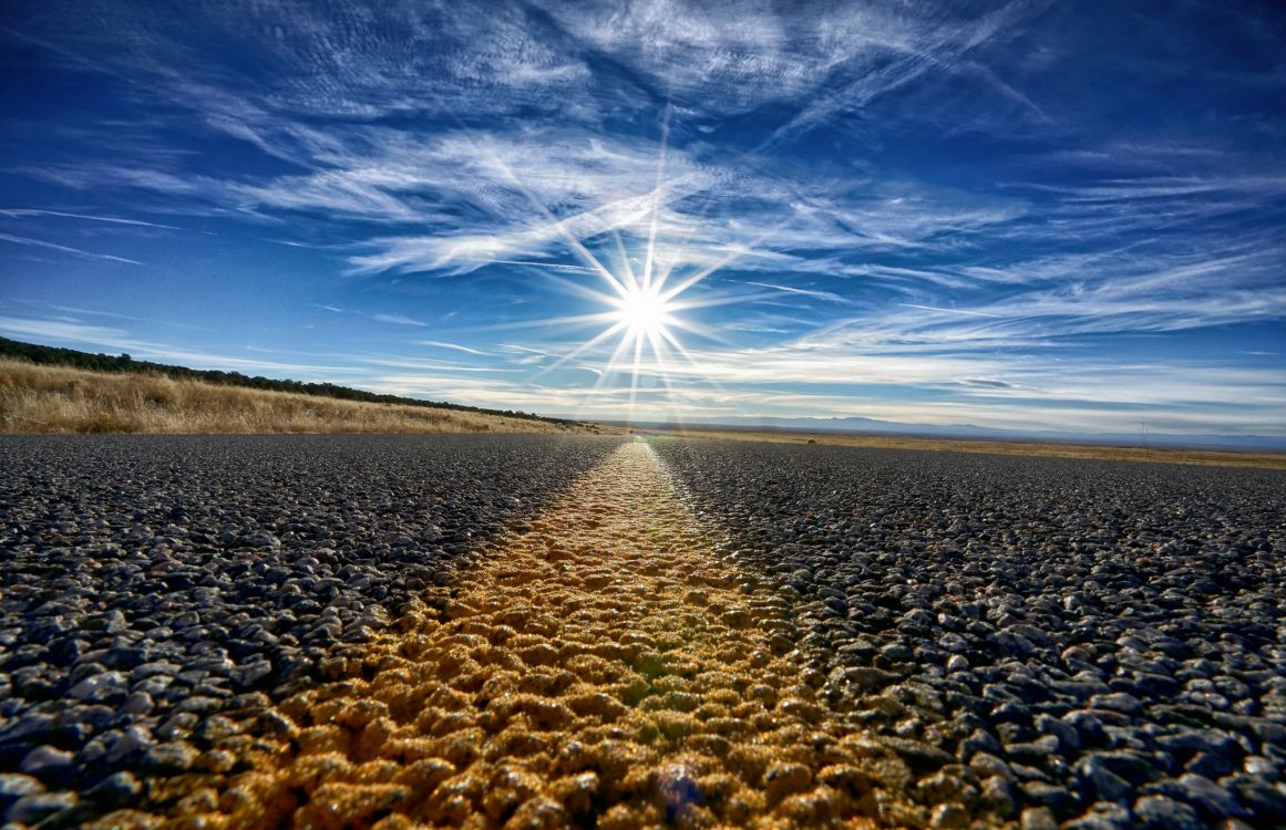 Lila Blumenfeld Unter Blauem Himmel Tagsüber. Wallpaper in 2048x1322 Resolution