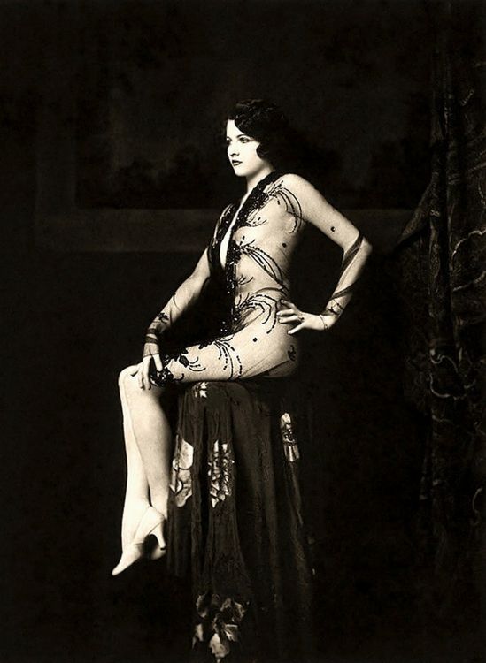 Locuras de Ziegfeld, Chica Ziegfeld, De la Década de 1920, Arte, Cuerpo Humano. Wallpaper in 1173x1600 Resolution