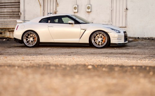 Image silver porsche 911 on road during daytime