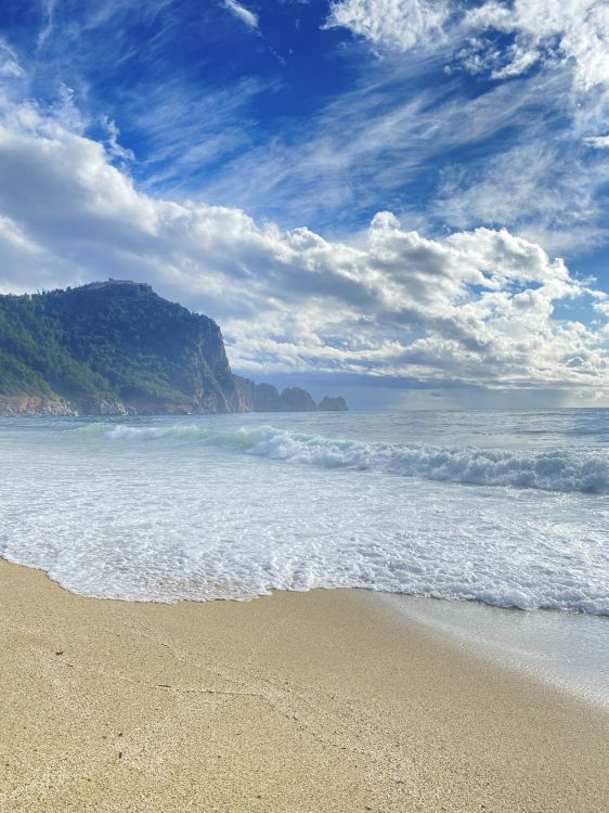 Agua, Azure, Playa, Paisaje Natural, Cumulus. Wallpaper in 1536x2048 Resolution