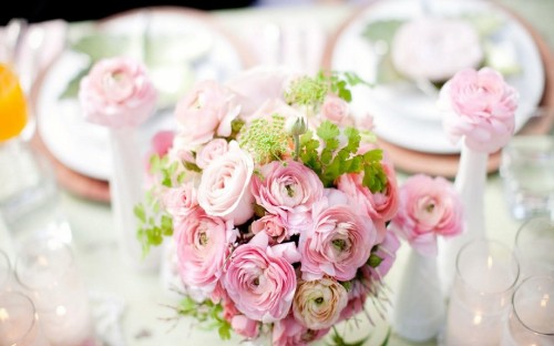 Image pink and white roses bouquet