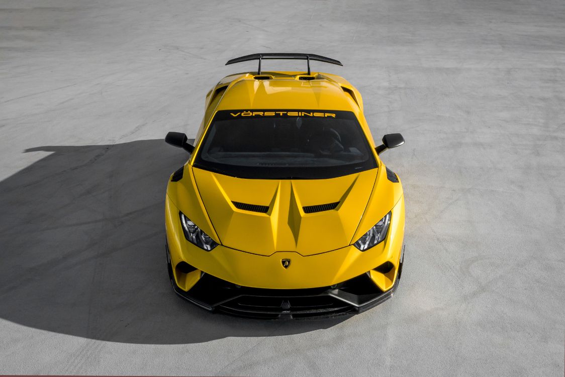 Lamborghini Aventador Amarillo y Negro. Wallpaper in 4354x2903 Resolution