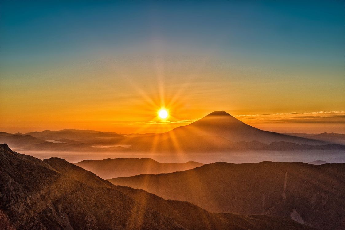 Mount Fuji, Bergigen Landschaftsformen, Sonnenaufgang, Natur, Horizont. Wallpaper in 7360x4912 Resolution