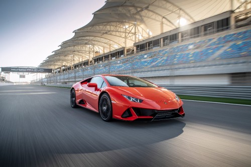 Image red ferrari 458 italia on road