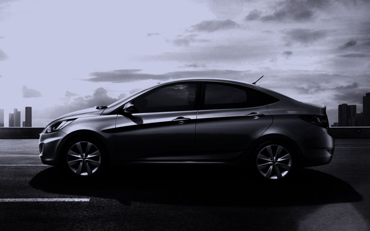 Graustufenfoto Der Limousine Auf Der Straße. Wallpaper in 1920x1200 Resolution