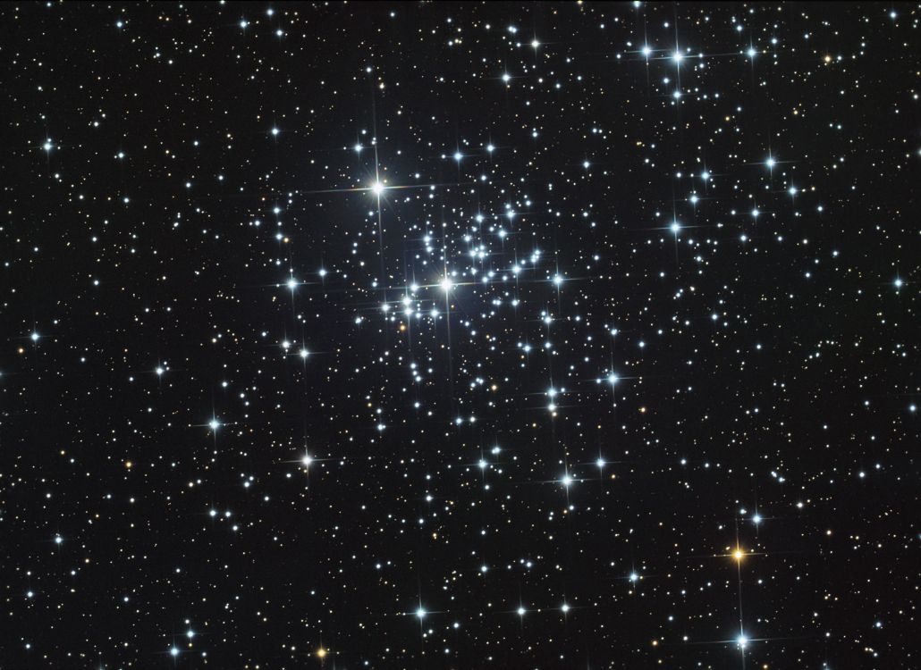 Weißes Und Blaues Licht Während Der Nacht. Wallpaper in 2000x1456 Resolution