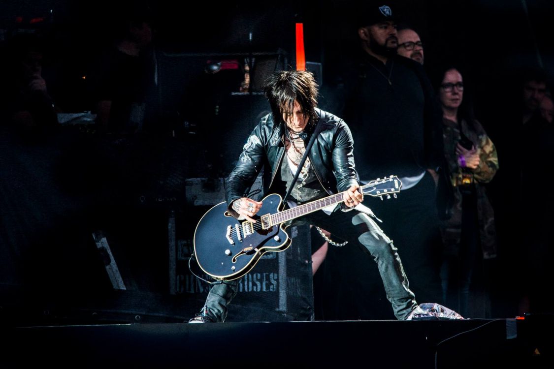 Bassist, Bass, Konzert, Musical-ensemble, Guns N Roses. Wallpaper in 2048x1365 Resolution