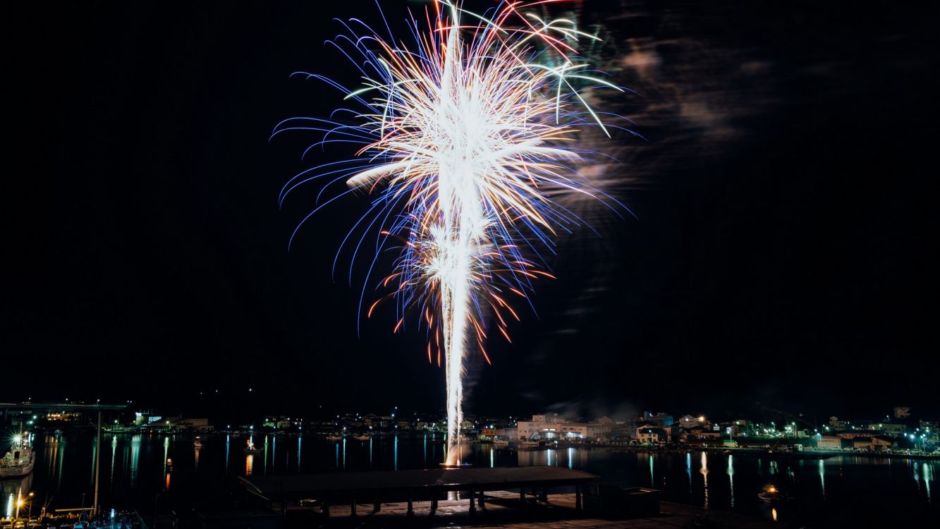 Feuerwerk, Nacht, Veranstaltung, Festival, Partei. Wallpaper in 2048x1152 Resolution